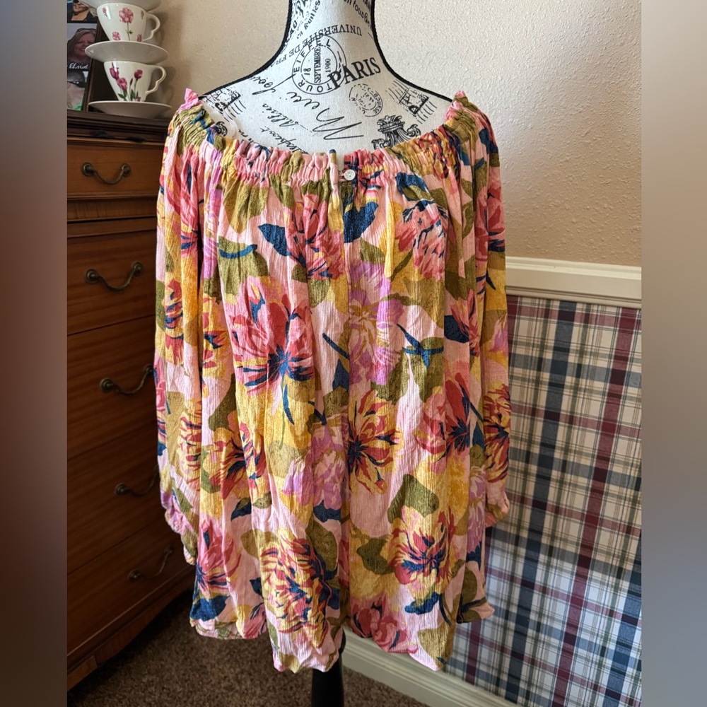 NWT Floral Off-Shoulder Women's Top multicolored floral